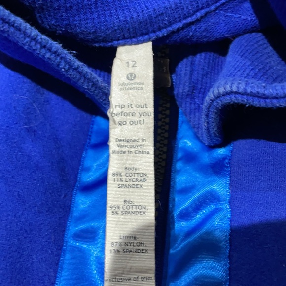 Lululemon 12 royal blue vintage front zip guc - Picture 6 of 11